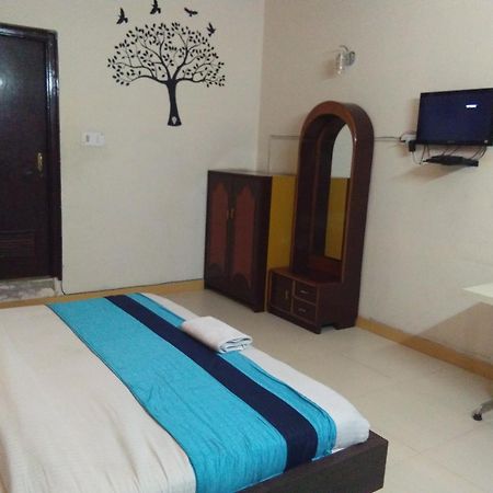 Hotel Samridhi Palace Juhi Bari Екстер'єр фото